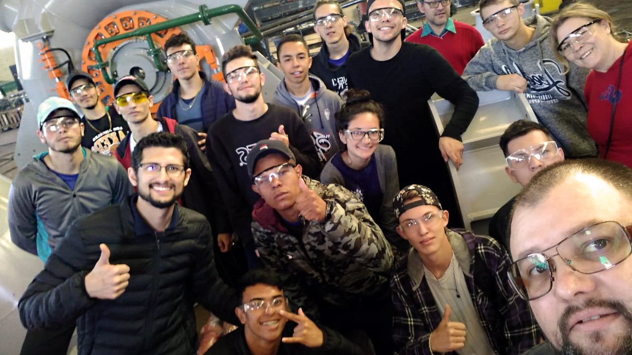 O Curso de Técnico em Eletromecânica do Carneiro Martins realiza visita técnica na empresa DECAMP Mecânica Industrial.
