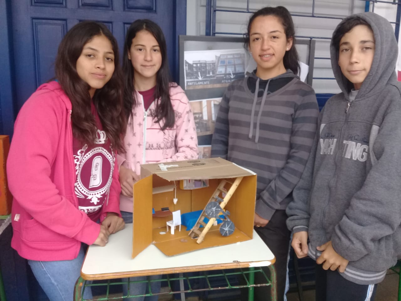 Leitura e exposição do Diário de Anne Frank: uma prática dos alunos do C.E. do Campo Izaltino R. Bastos