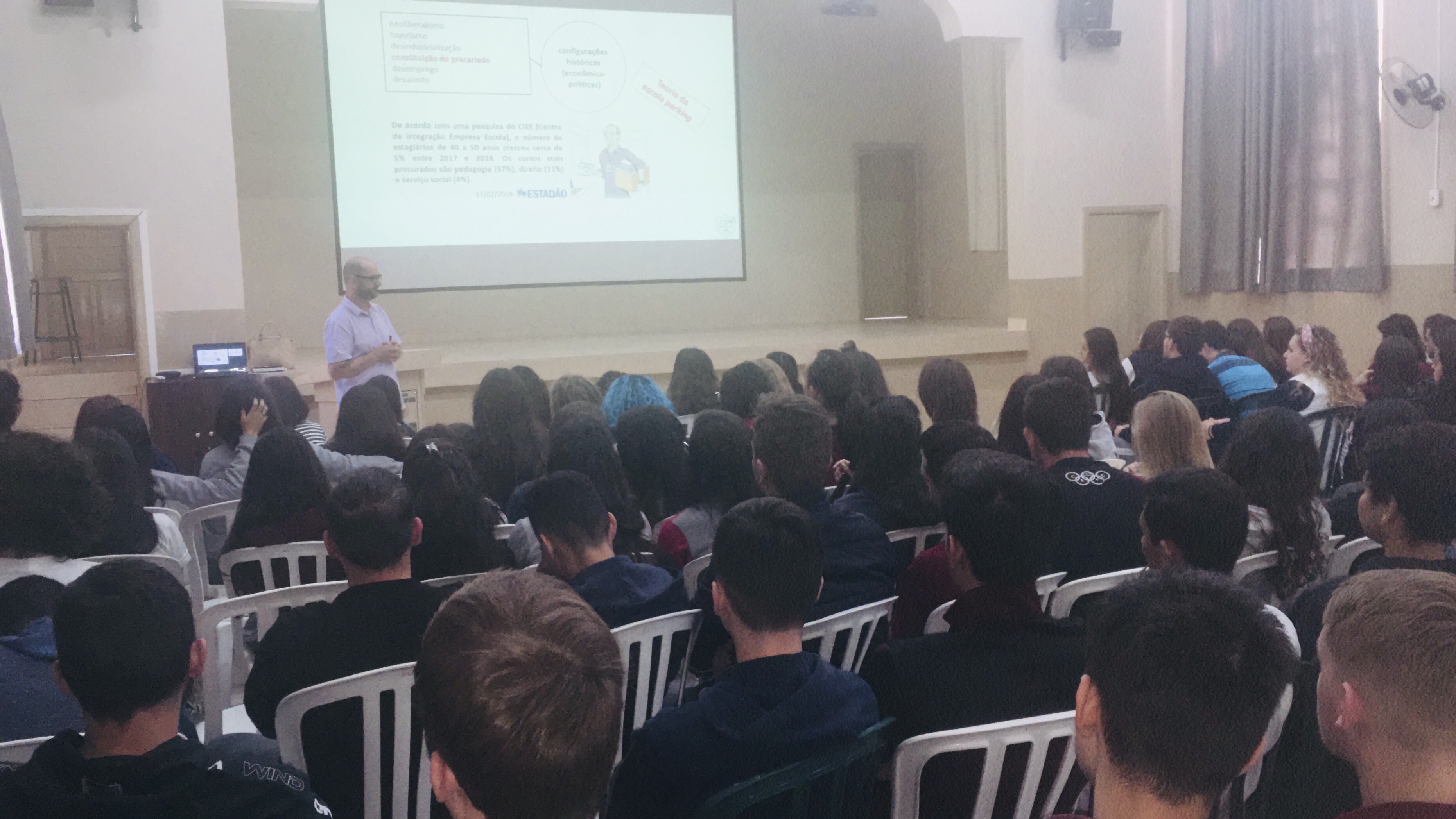 “Importância do saber”: uma palestra para os alunos das 3ª Séries do Ensino Médio matutino, do Colégio Estadual Visconde de Guarapuava