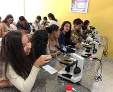 Alunos do Colégio Estadual Profa. Izabel no Centro Universitário Campo Real.