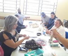 Cursistas do Profuncionário realizando aula prática