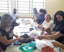 Cursistas do Profuncionário realizando aula prática