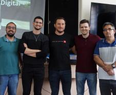 Palestra para o curso técnico de informática organizada em parceria com o curso técnico de secretariado do Colégio Estadual Francisco Carneiro Martins.