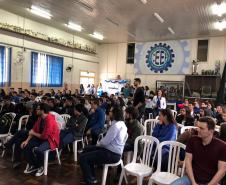 Palestra para o curso técnico de informática organizada em parceria com o curso técnico de secretariado do Colégio Estadual Francisco Carneiro Martins.