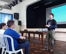 Palestra sobre Segurança na Internet para o Curso Técnico de Informática do Colégio Estadual Francisco Carneiro Martins