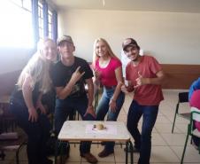 Alunos das 1ª Séries, do Colégio Estadual de Educação Profissional Arlindo Ribeiro - Agrícola, aprendem sobre genética de forma lúdica.