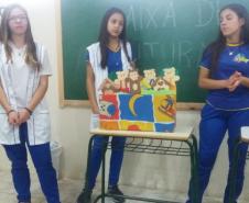 Parceria entre Colégio E. Mário Evaldo Morski e Escola Municipal Água Verde leva Caixa de leituras para incentivar alunos.