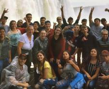 Alunos do C.E. Ana Vanda Bassara realizam visita técnica na Itaipu Binacional, Universidade Unilla e Cataratas do Iguaçu.