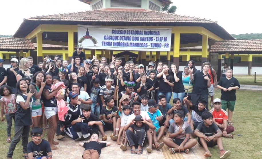 Semana Cultural Indígena Kaingang, no Colégio Est. Indígena Cacique Otávio dos Santos.