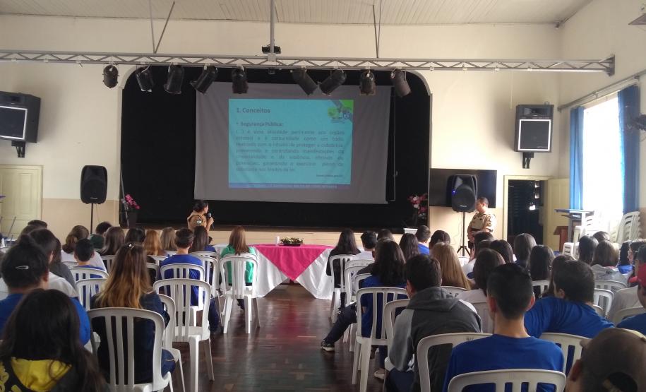 Os alunos participaram do mini curso "Você pode praticar segurança".