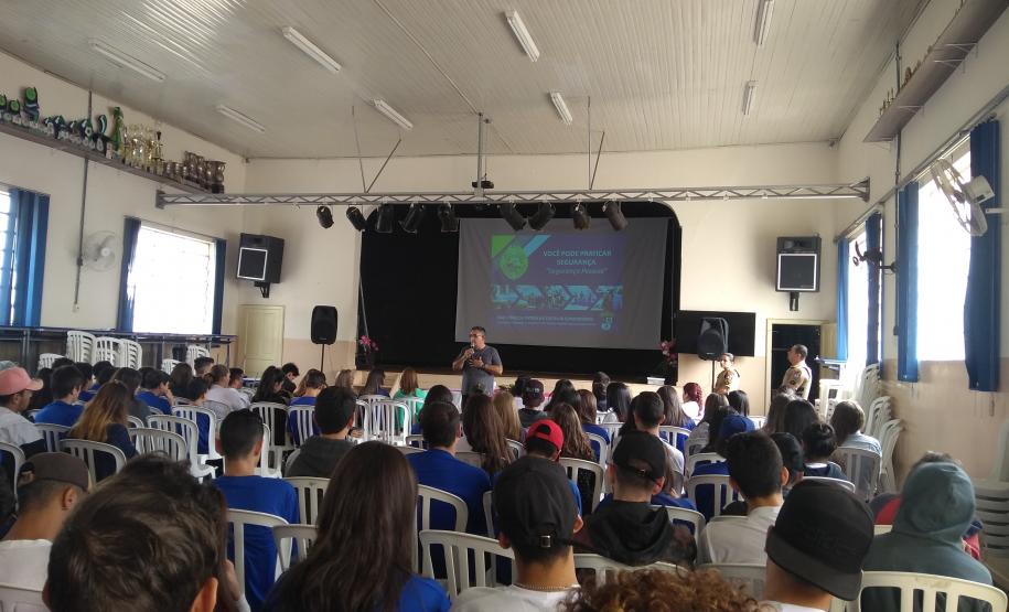 Os alunos participaram do mini curso "Você pode praticar segurança".