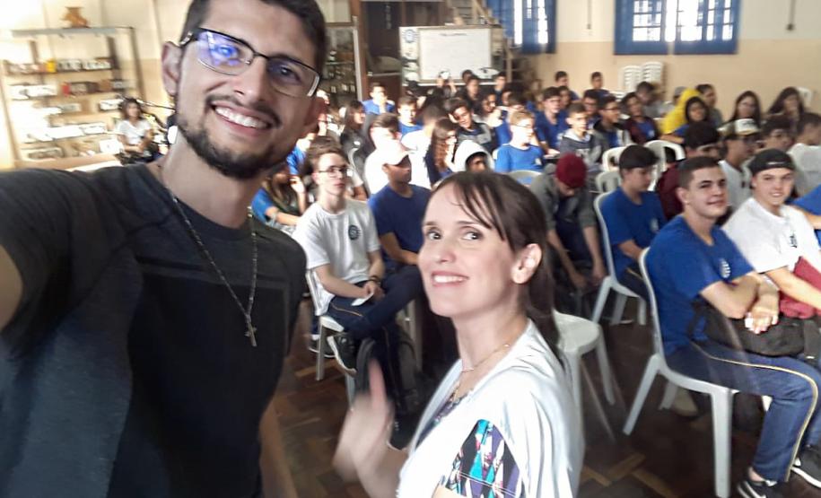 Palestra sobre Segurança na Internet para o Curso Técnico de Informática do Colégio Estadual Francisco Carneiro Martins