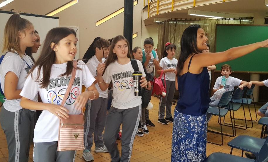 Alunos do Colégio Est. Visconde de Guarapuava na Usinação: “Guarapuava: História-Cultura-Diversidade”