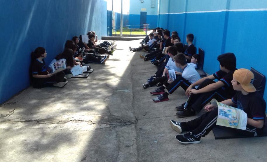 Projeto de leitura "A LEITURA LEVA AO INFINITO E ALÉM mmm.."