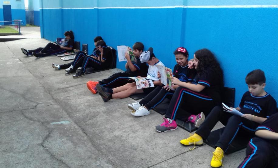 Projeto de leitura "A LEITURA LEVA AO INFINITO E ALÉM mmm.."