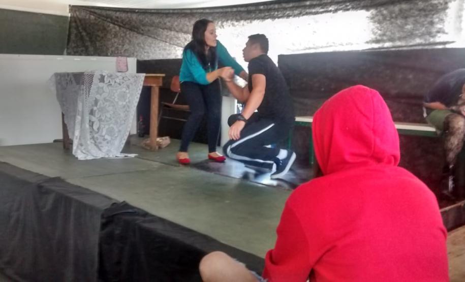 "Ana Vanda em roda de conversa"