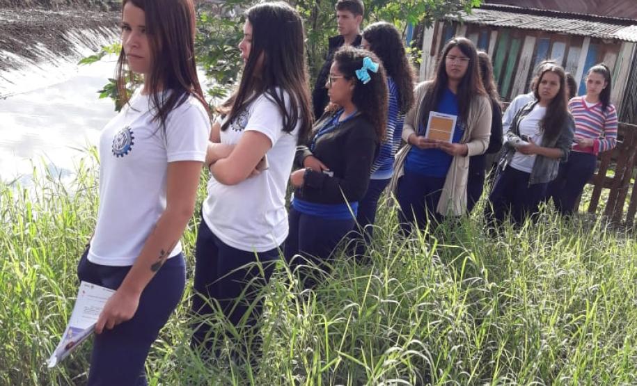 Alunos do curso Técnico em Meio Ambiente realizam saída de campo
