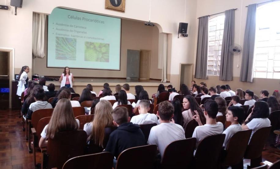 Residência pedagógica prepara alunos para o PAC