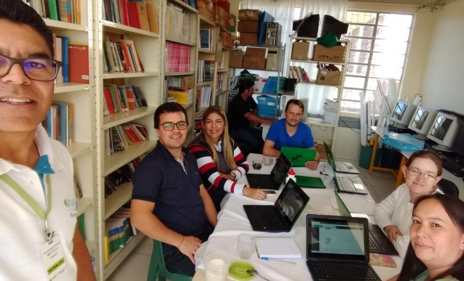 Formação Laboratório Móvel com professores do Colégio Antonia Ayres Antonichen