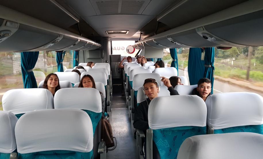 Alunos da 2 série A do Colégio Júlio Moreira em visita ao Centro Universitário Campo Real Mundo acadêmico