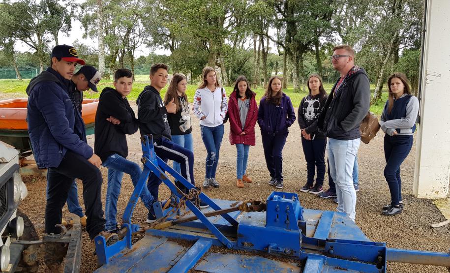 Alunos da 2 série A do Colégio Júlio Moreira em visita ao Centro Universitário Campo Real Mundo Acadêmico