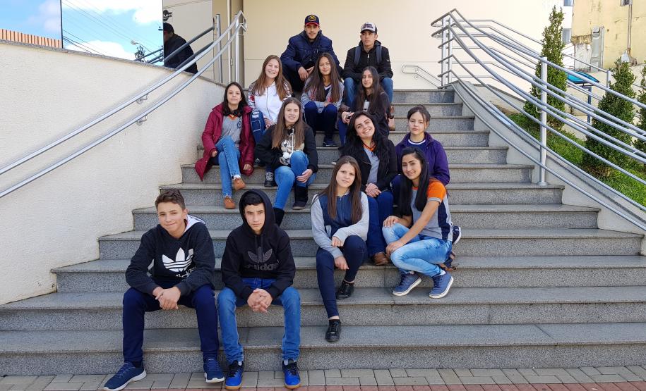 Alunos da 2 série A do Colégio Júlio Moreira em visita ao Centro Universitário Campo Real Mundo Acadêmico