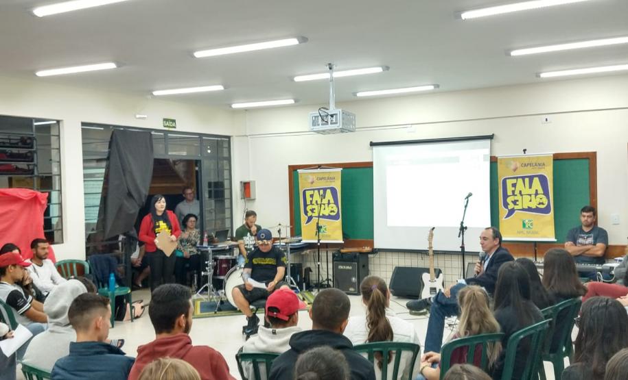 Falando Sério - CE Leni Marlene