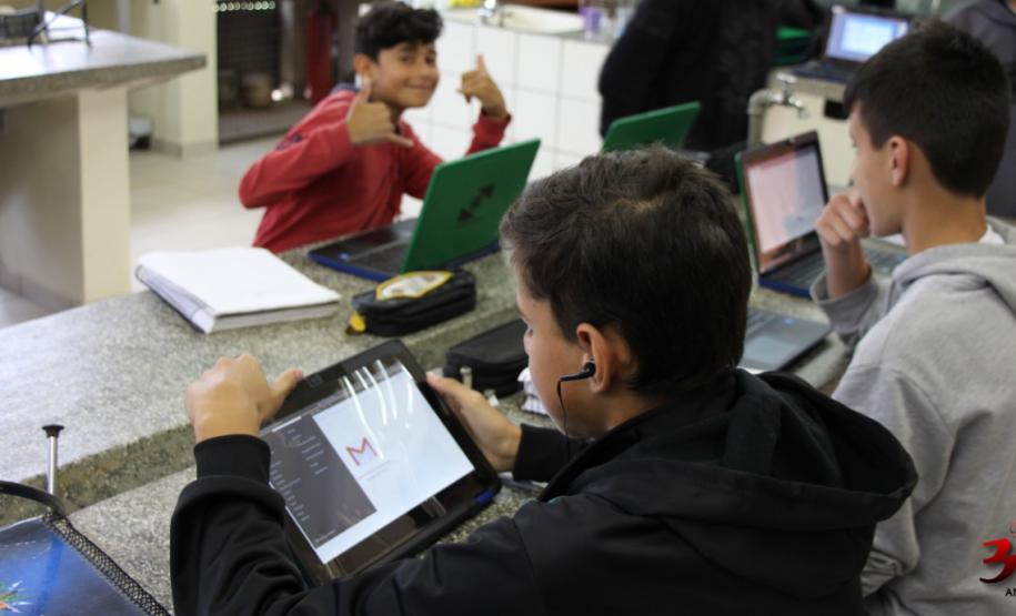 Aula de ciências com uso do Laboratório Móvel