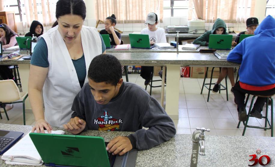 Aula de ciências com uso do Laboratório Móvel