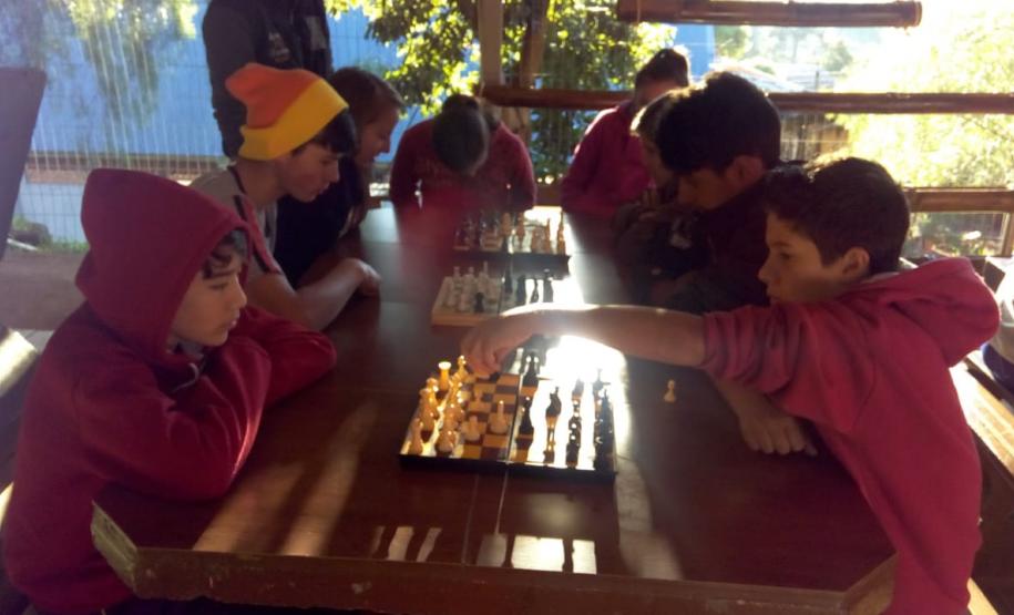 Colégio Estadual Anastácia Kruk elabora projeto de Xadrez para seus alunos.