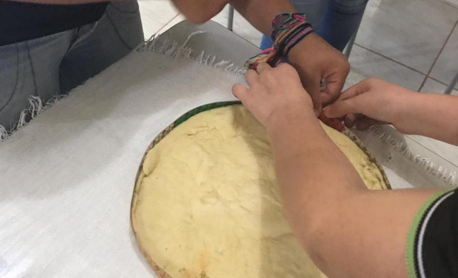 Alunos do Colégio Estadual Joanna Lechiw Thomé realizam Atividade Prática com base nos descritores da Prova Paraná.