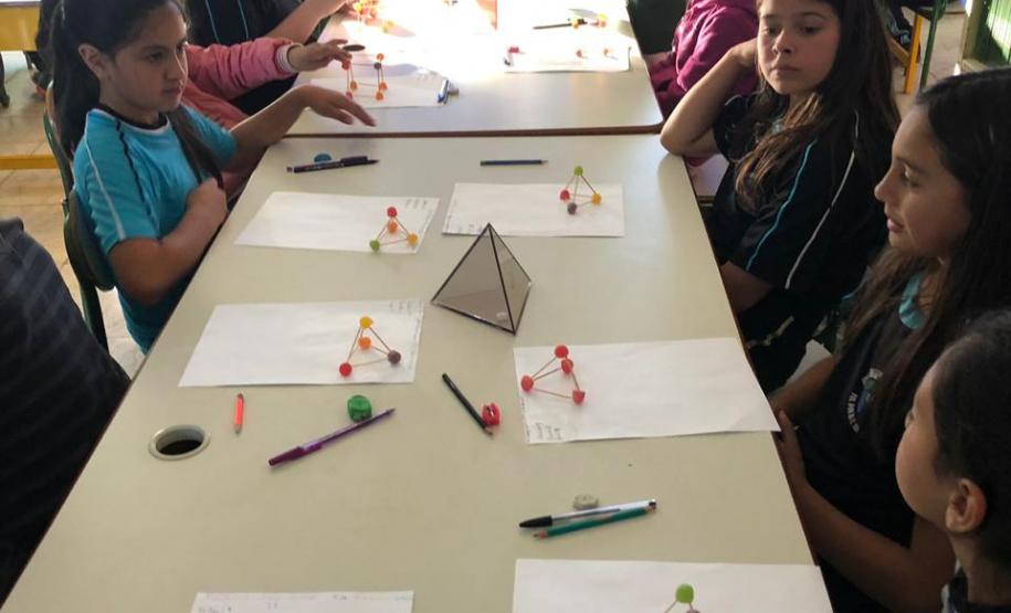 O lúdico nas aulas de matemática: uma prática dos alunos do Colégio Estadual Izaltino R. Bastos