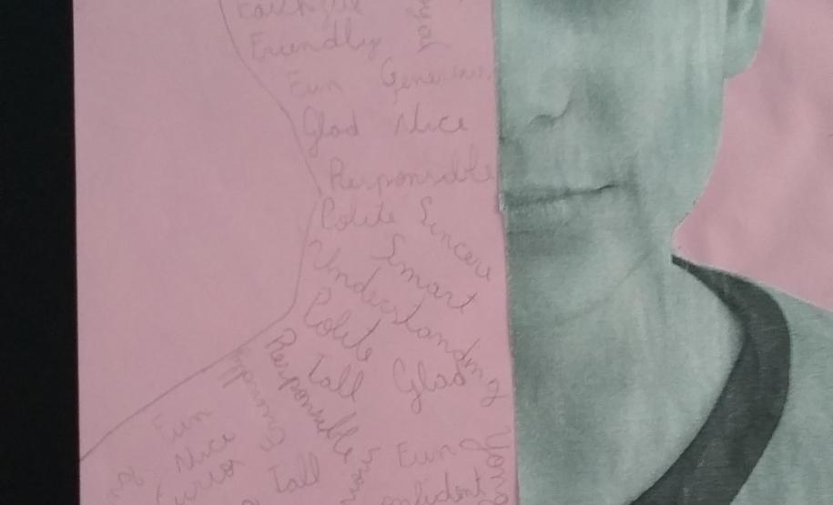 Alunos do Colégio Estadual de Segredo, da turma de Inglês 1 – Celem, realizaram atividade de técnica de colagem de foto de perfil.