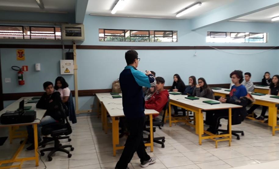 Palestra aborda tema das relações históricas da gastronomia brasileira.