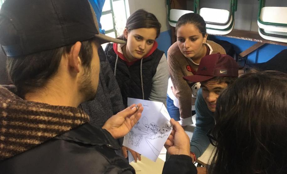 Oficinas de Aprendizagem Criativa no Colégio Estadual do Campo Cornélio Pires Ribeiro.