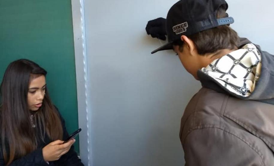 Aula prática de Física, no Colégio Estadual do Campo Prof. Luiz Andrade.