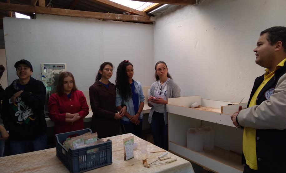 Alunos do curso Técnico em Química em visita a Solum Brasilis.