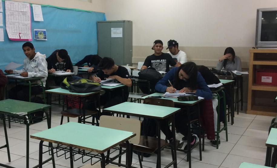 Nivelamento de aprendizagem com análise dos Descritores da Prova Paraná: uma prática de sucesso nas aulas de Química.