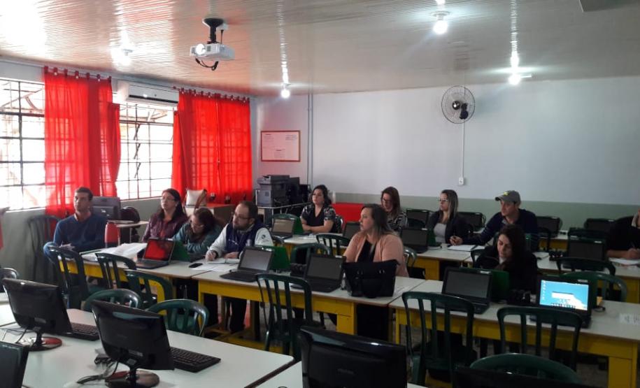 Chefia do NRE Guarapuava realiza reunião técnica com Diretores das Instituições de Ensino Estaduais