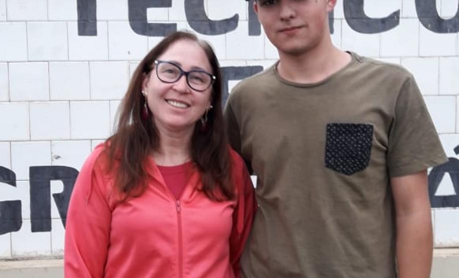 Aluno do CEEP Arlindo Ribeiro é selecionado para etapa estadual da Olimpíada de Língua Portuguesa