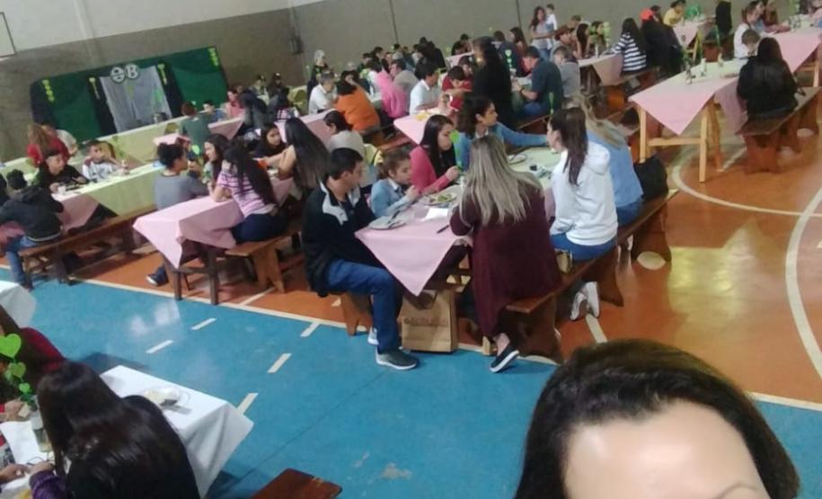 Projeto Social de parceria entre C.E. do Campo da Palmeirinha e Bandeira Batatas e Cereais visa combater a evasão escolar.