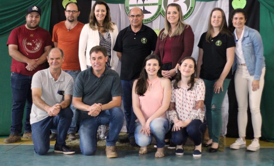 Projeto Social de parceria entre C.E. do Campo da Palmeirinha e Bandeira Batatas e Cereais visa combater a evasão escolar.