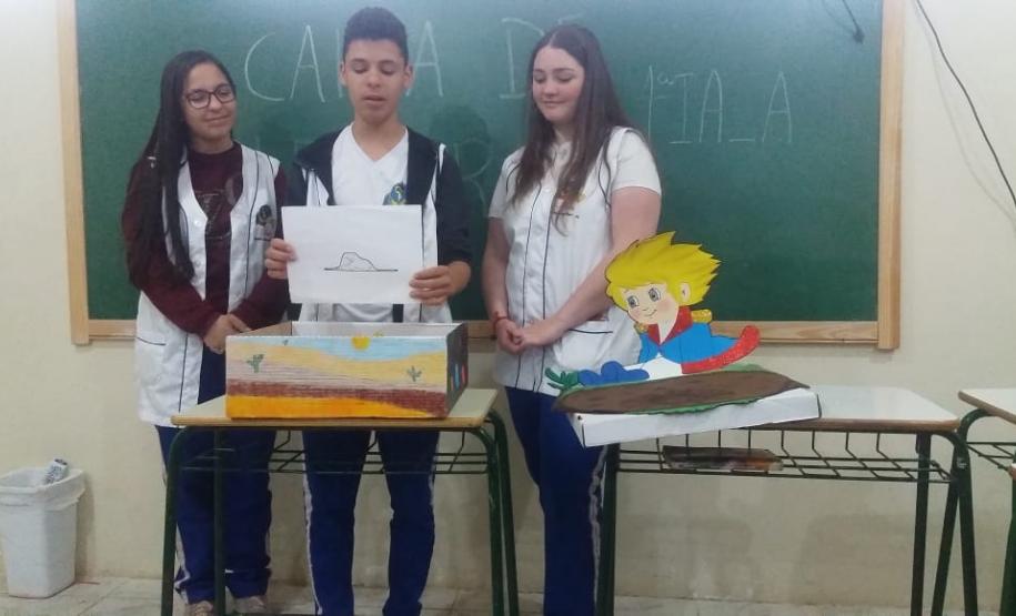 Parceria entre Colégio E. Mário Evaldo Morski e Escola Municipal Água Verde leva Caixa de leituras para incentivar alunos.