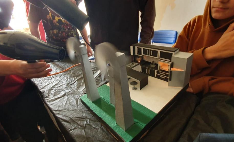 C.E. Cristo Rei realiza a V Mostra Científica