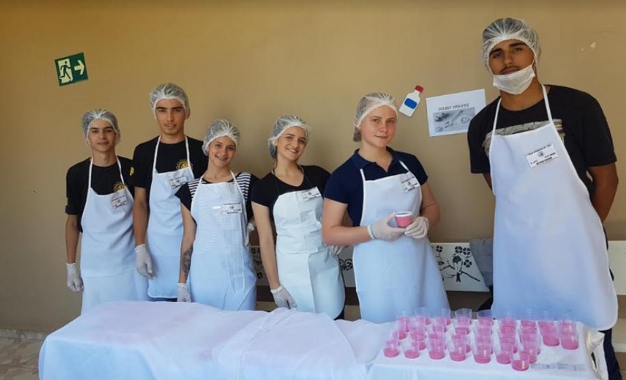 2ª Feira de derivados do leite e suas propriedades físico-químicas no CEEP Arlindo Ribeiro.