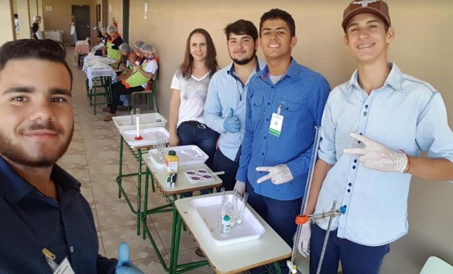 2ª Feira de derivados do leite e suas propriedades físico-químicas no CEEP Arlindo Ribeiro.