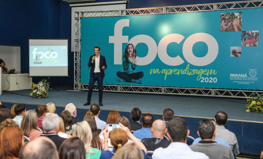 Governo do Paraná autoriza pagamento de cota extra à 100% das Instituições da rede estadual.