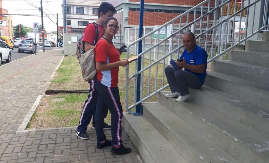 Alunos do Colégio Manoel Ribas se mobilizam em combate ao mosquito Aedes Aegypti.