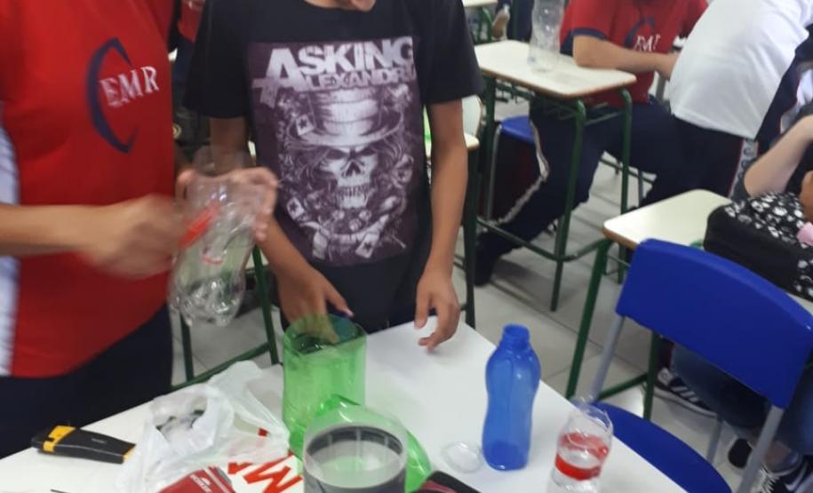 Alunos do Colégio Manoel Ribas se mobilizam em combate ao mosquito Aedes Aegypti.