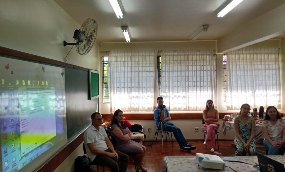 Projeto Modelagem Matemática: um momento de formação com o Prof°. Dr. Dionísio Burak.